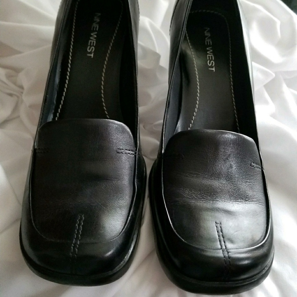 NWT Black work pumps 2.5 inch heel square toe